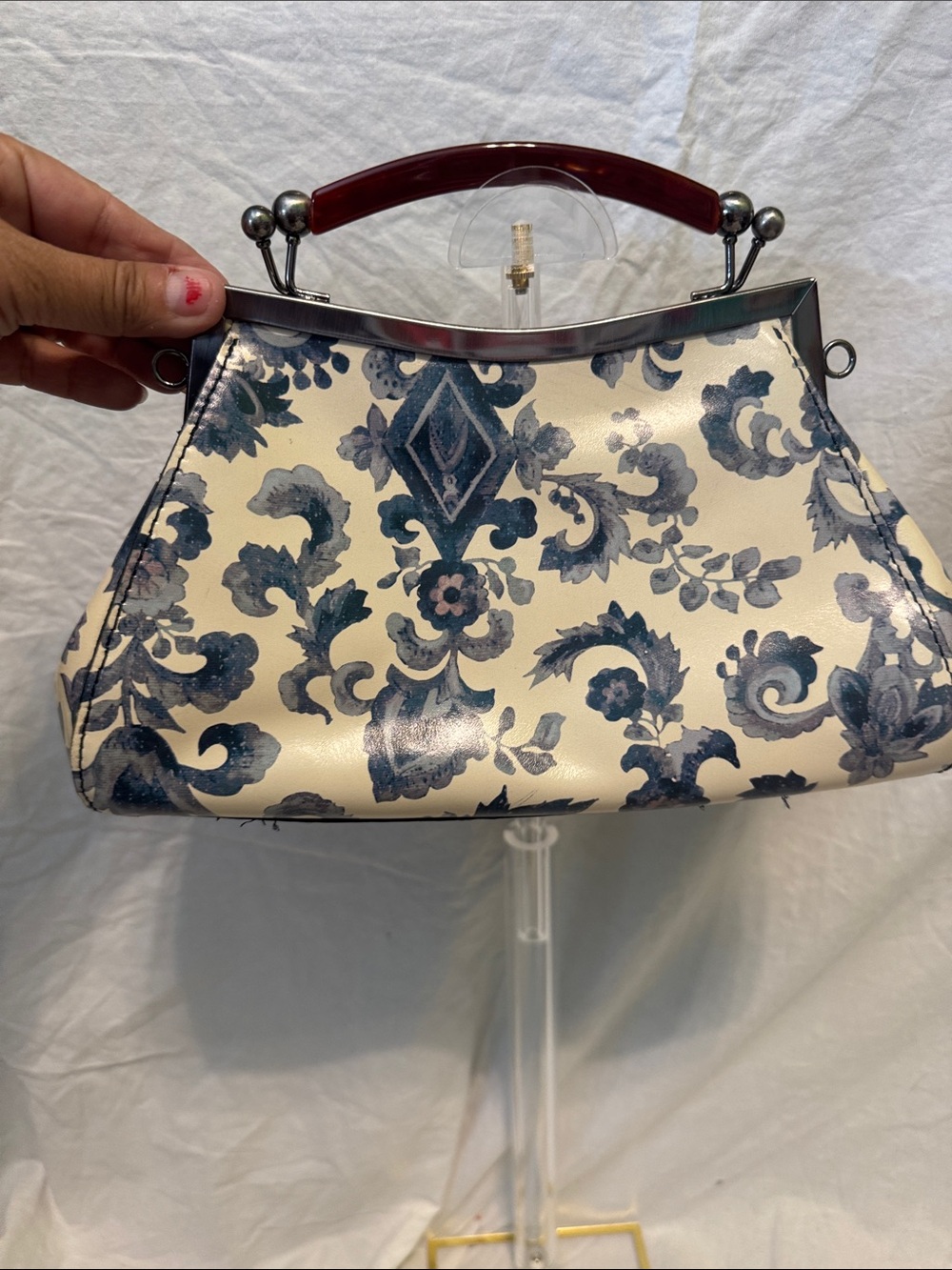 Patricia Nash Cream and Navy Floral Frame Clutch - Picture 2 of 4